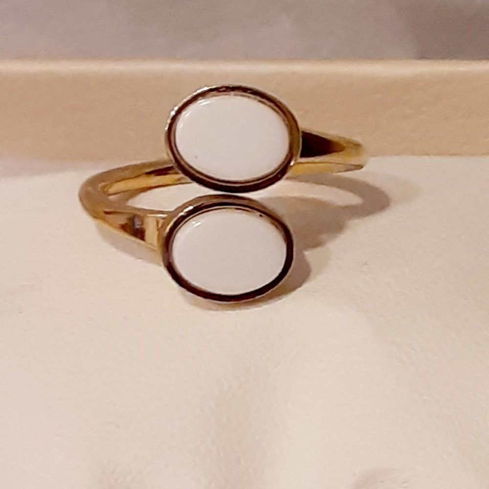 Vintage 70's Sarah Coventry ring